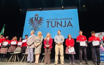 580 niños, niñas y adolescentes del IE INEM Carlos Arturo Torres de Tunja recibieron certificación en habilidades digitales con SENATIC
